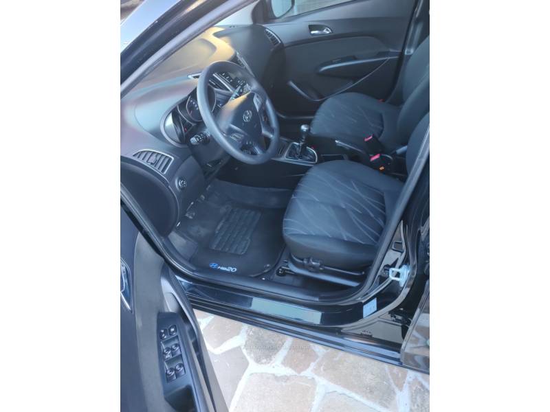 HYUNDAI - HB20 - 2015/2015 - Preta - R$ 45.900,00