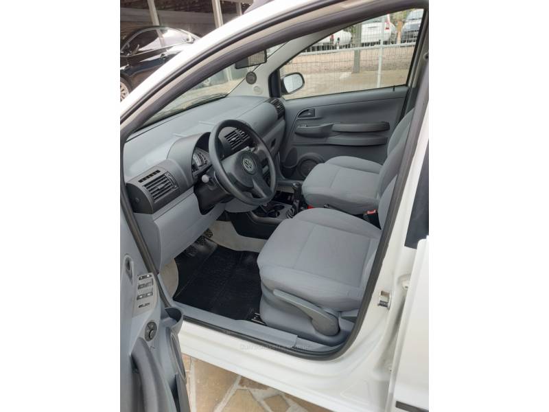 VOLKSWAGEN - SPACEFOX - 2009/2010 - Branca - R$ 35.900,00