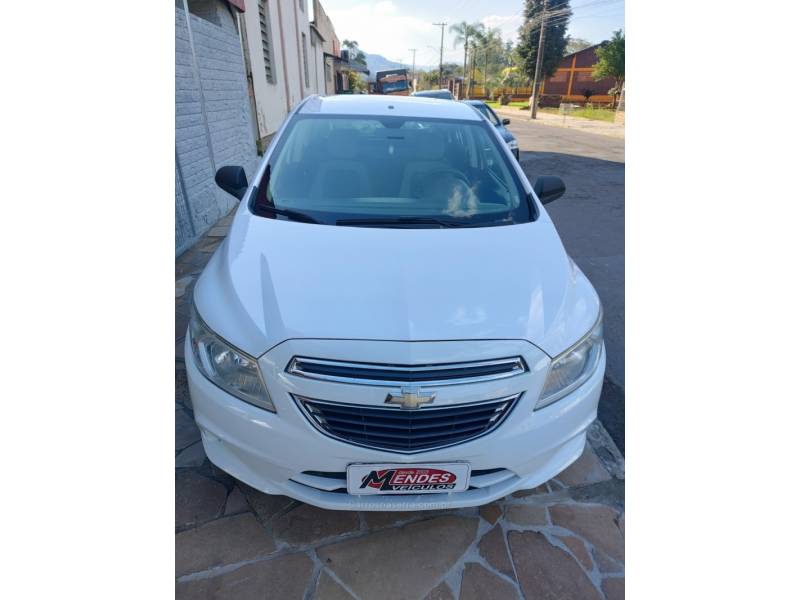 CHEVROLET - ONIX - 2016/2016 - Branca - R$ 48.900,00