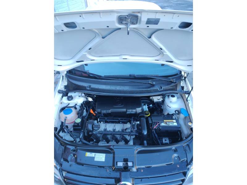 VOLKSWAGEN - FOX - 2014/2014 - Branca - R$ 42.900,00