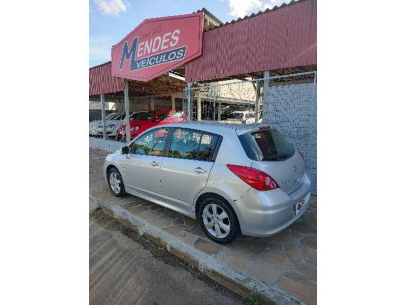 NISSAN - TIIDA - 2012/2014 - Prata - R$ 41.900,00