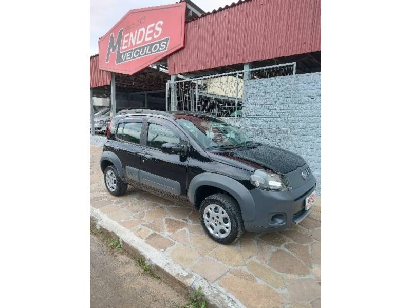 FIAT - UNO - 2012/2013 - Preta - R$ 35.900,00