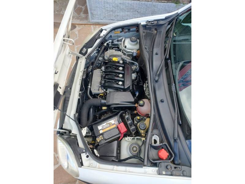 RENAULT - KANGOO - 2017/2018 - Branca - R$ 62.900,00