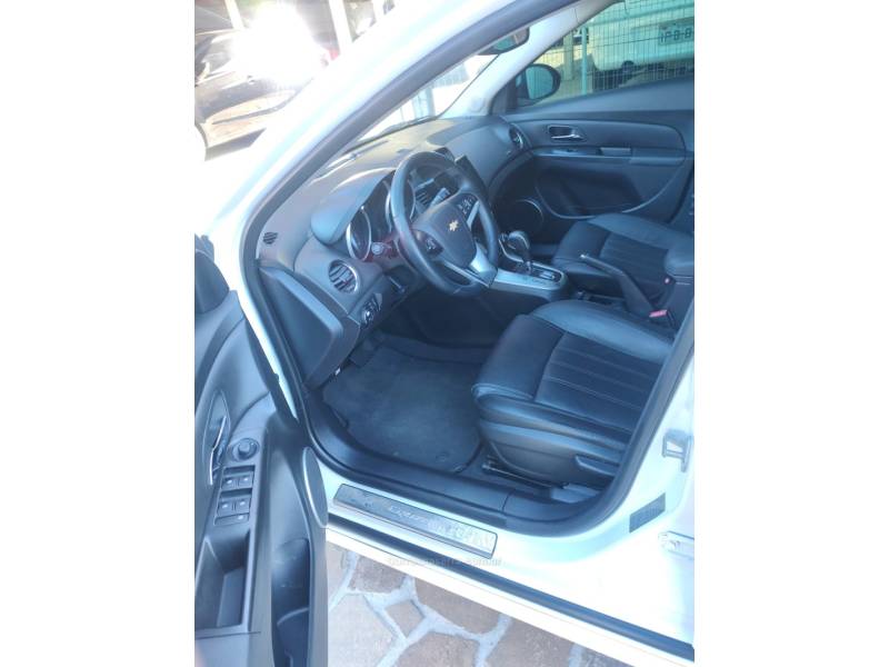 CHEVROLET - CRUZE - 2013/2014 - Branca - R$ 62.900,00