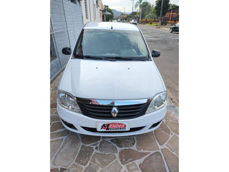 RENAULT - LOGAN - 2011/2012 - Branca - R$ 24.900,00