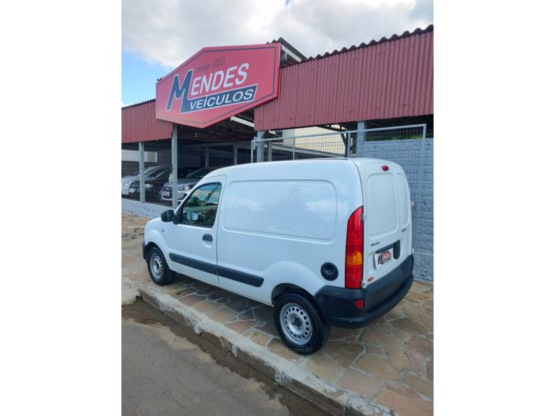 RENAULT - KANGOO - 2017/2018 - Branca - R$ 62.900,00
