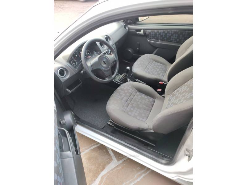 CHEVROLET - CELTA - 2007/2008 - Branca - R$ 18.900,00