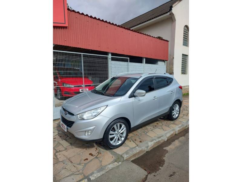 HYUNDAI - IX35 - 2010/2011 - Prata - R$ 63.900,00