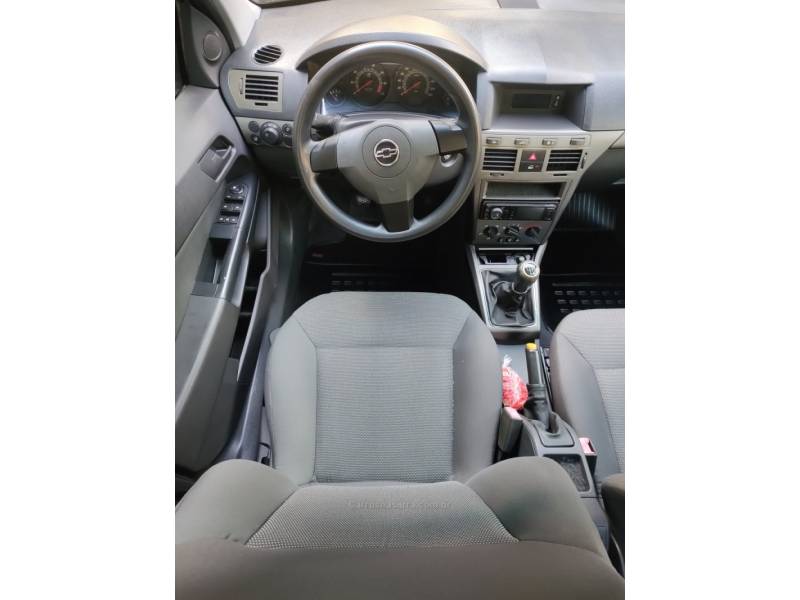 CHEVROLET - VECTRA - 2008/2009 - Preta - R$ 35.900,00