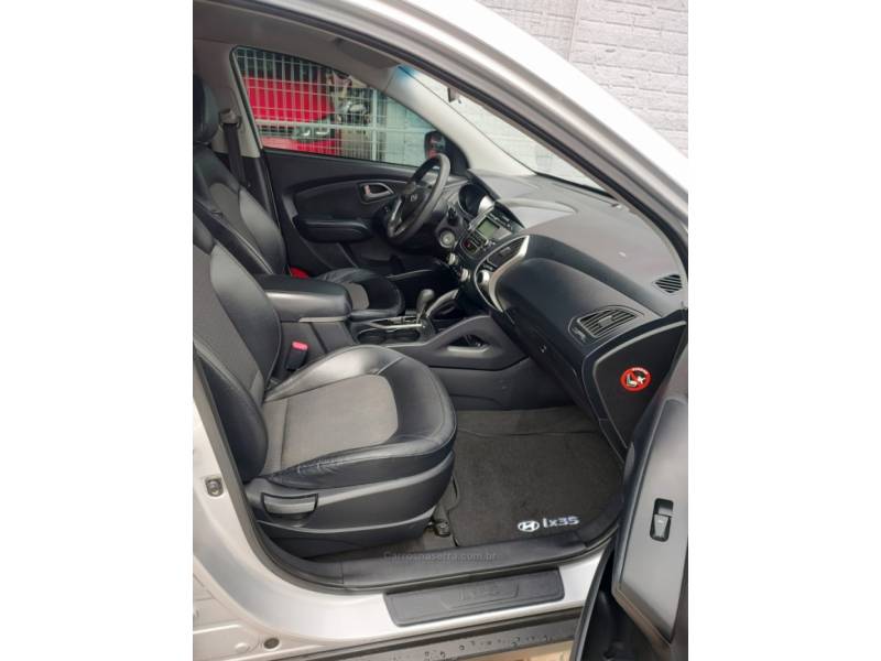 HYUNDAI - IX35 - 2010/2011 - Prata - R$ 63.900,00