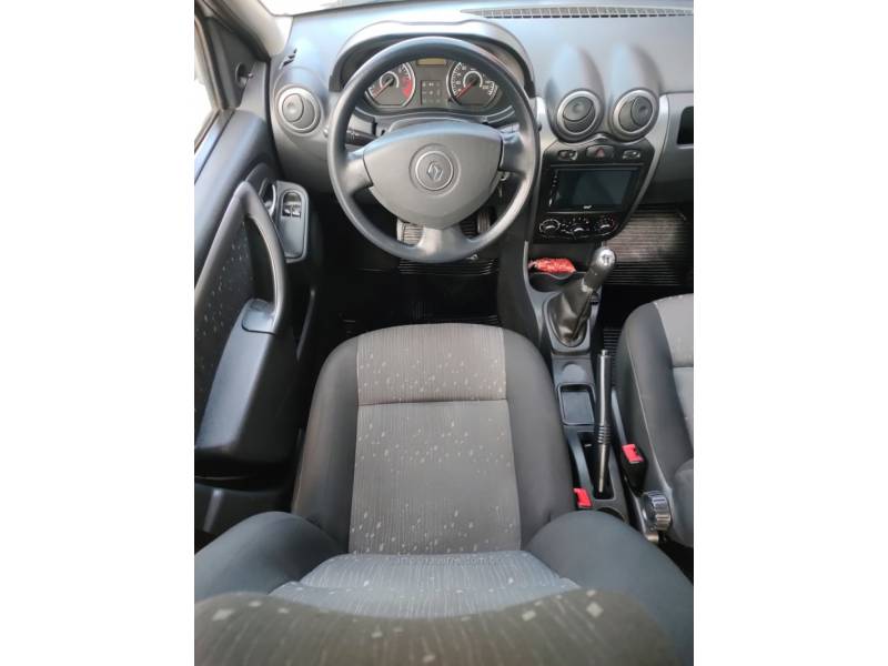 RENAULT - LOGAN - 2011/2012 - Branca - R$ 24.900,00