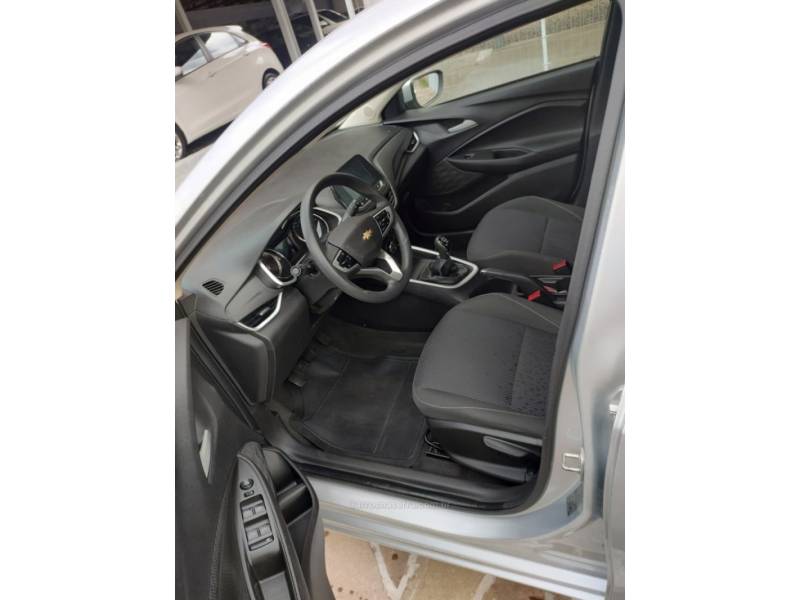 CHEVROLET - ONIX - 2020/2020 - Prata - R$ 68.900,00