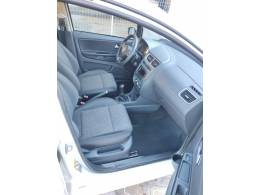 VOLKSWAGEN - FOX - 2014/2014 - Branca - R$ 42.900,00