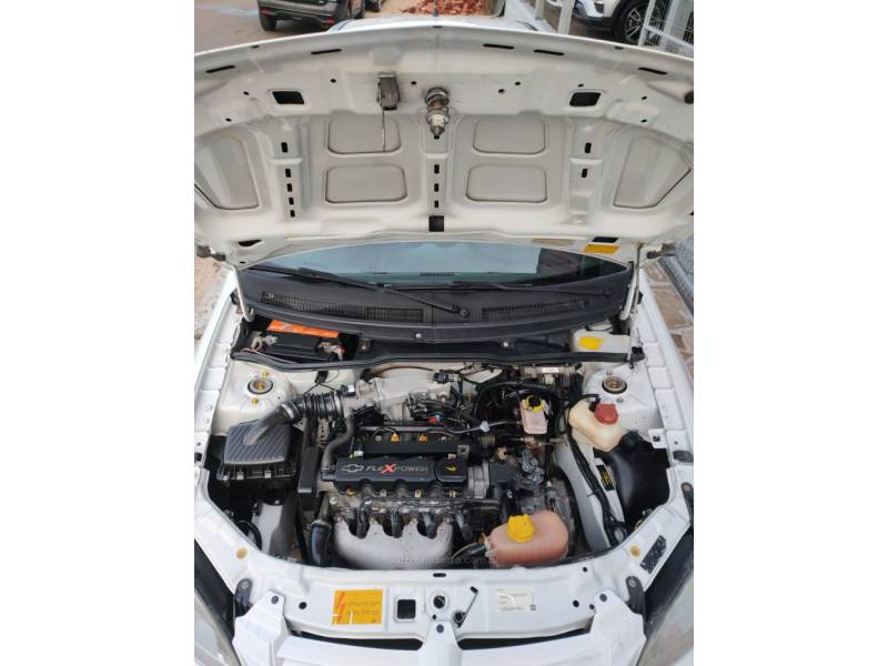 CHEVROLET - CELTA - 2007/2008 - Branca - R$ 18.900,00