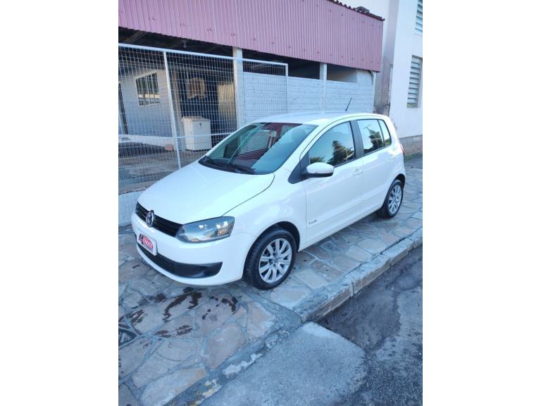 VOLKSWAGEN - FOX - 2014/2014 - Branca - R$ 42.900,00