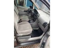 CHEVROLET - ZAFIRA - 2002/2002 - Cinza - R$ 17.900,00
