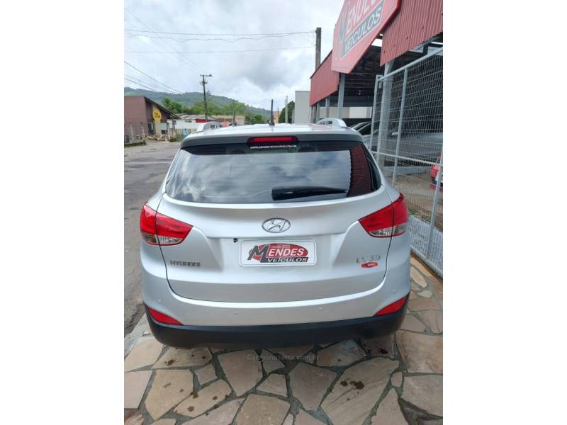 HYUNDAI - IX35 - 2010/2011 - Prata - R$ 63.900,00