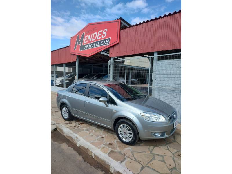 FIAT - LINEA - 2013/2013 - Cinza - R$ 36.900,00