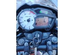 YAMAHA - FAZER - 2015/2015 - Vermelha - R$ 12.500,00