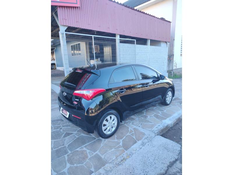 HYUNDAI - HB20 - 2015/2015 - Preta - R$ 45.900,00