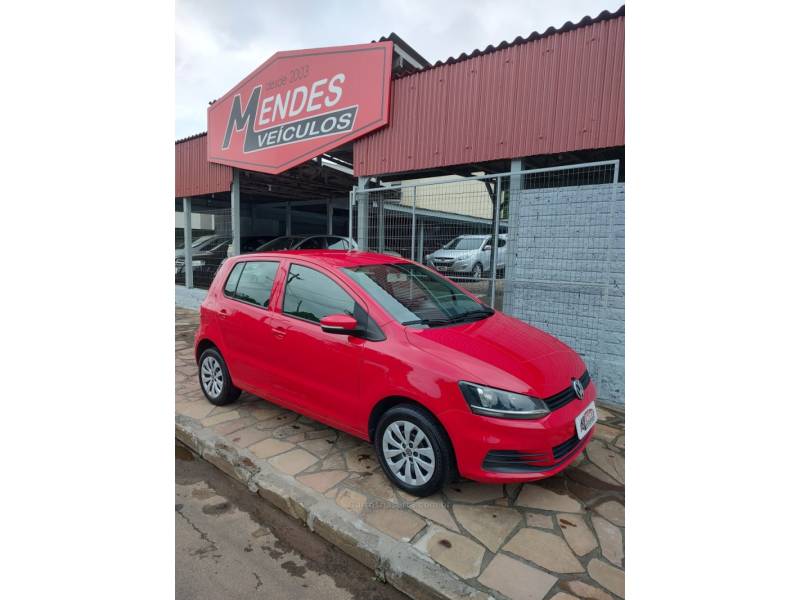 VOLKSWAGEN - FOX - 2017/2017 - Vermelha - R$ 54.900,00