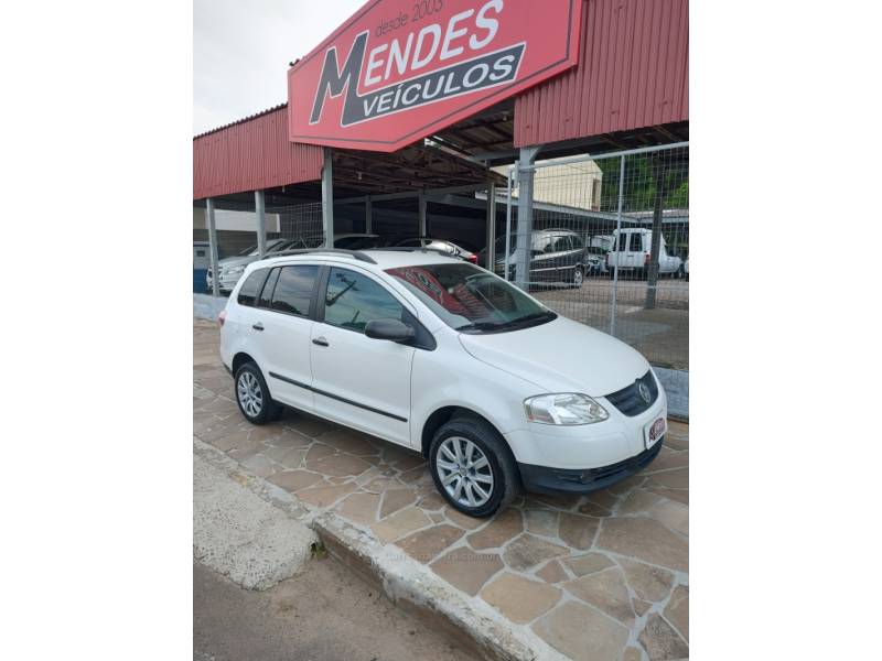 VOLKSWAGEN - SPACEFOX - 2009/2010 - Branca - R$ 35.900,00