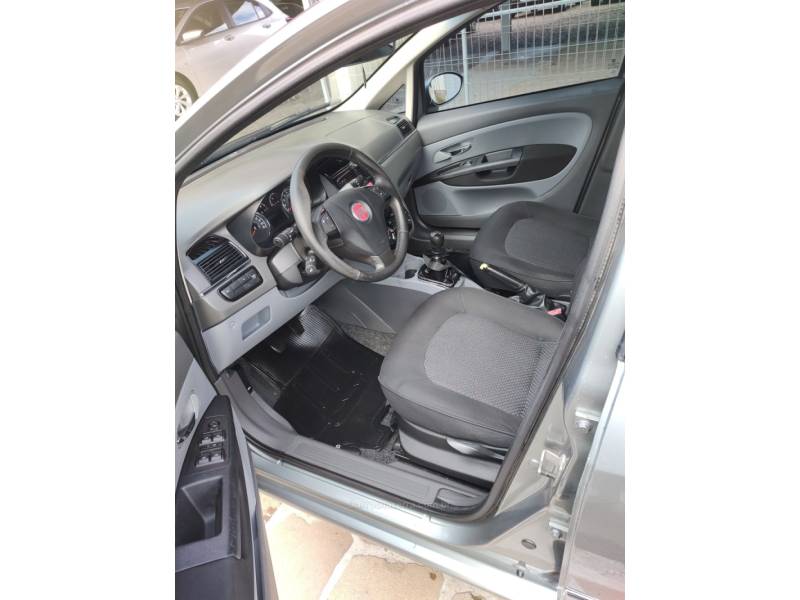 FIAT - LINEA - 2013/2013 - Cinza - R$ 36.900,00