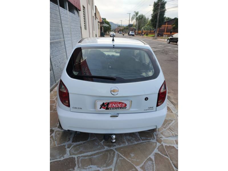 CHEVROLET - CELTA - 2007/2008 - Branca - R$ 18.900,00