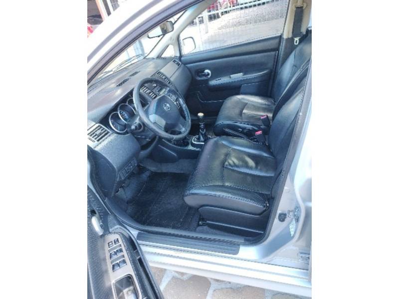 NISSAN - TIIDA - 2012/2014 - Prata - R$ 41.900,00