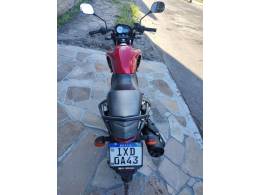 YAMAHA - FAZER - 2015/2015 - Vermelha - R$ 12.500,00