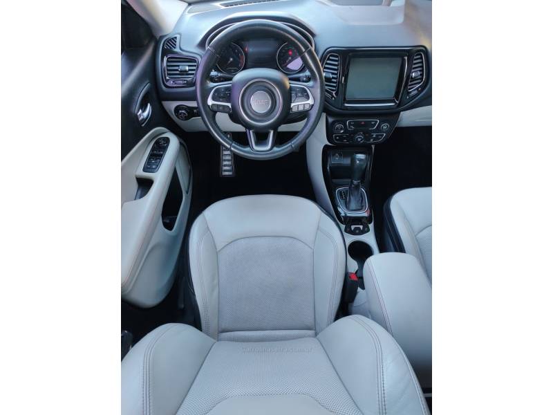 JEEP - COMPASS - 2017/2018 - Branca - R$ 102.900,00
