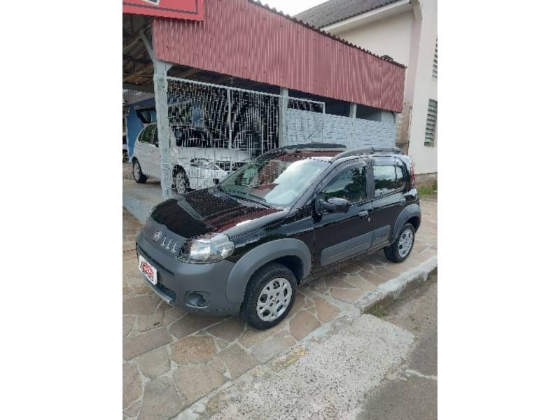 FIAT - UNO - 2012/2013 - Preta - R$ 35.900,00